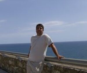Cesar Campos G