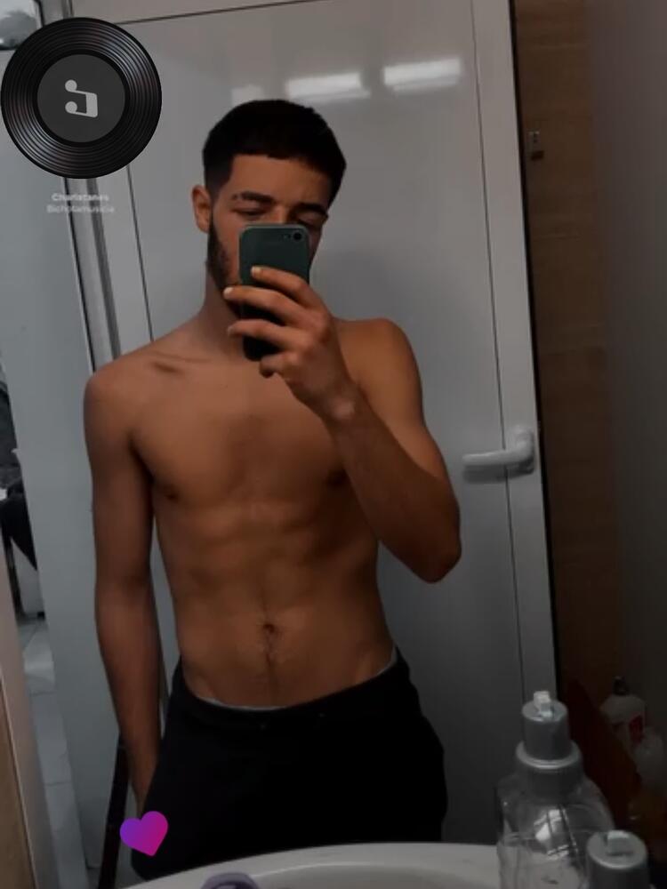 Foto de perfil de Ayman